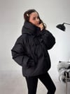 Siyah Cırt Detay Astronot Kapşonlu Şişme Mont KABAN & MONT & CEKET - Taksim Butik