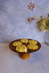Ligna Melamin Ahşap Rölyefli 23 Cm Lucca Ayaklı Pasta Tabağı, Servis Tabağı, Sunumluk