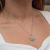Gümüş Ortası Dönen Lotus Çiçeği Kolye