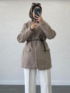 DERİ KEMERLİ KAŞE BLAZER CEKET EKRU