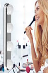 Taşınabilir Güçlü Vantuzlu & Duvar Sabitlemeli Pilli Makyaj Lambası 4 Ampüllü Led Makeup Işığı