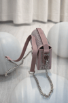 👜 Fendi Taş İşlemeli Omuz & Çapraz Çanta – Pudra