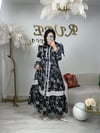 İŞLEME DETAYLI ELBİSE