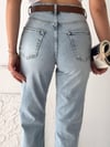 Kesik Paça Yüksek Bel Kemerli Denim-Buz Kar