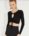 AMISU ORJ SİYAH DEKOLTE BÜZGÜLÜ MEVSİMLİK CROP BODY