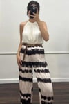 ORJ MARKA EKRU HALTER YAKA PİLİSELİ KOLSUZ BLUZ
