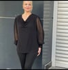 TRND CTY SİYAH DEGAJE YAKA KOLU TÜL BLUZ