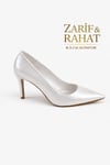 Beyaz Saten Stiletto 8.5 cm – Şık, Zarif ve Rahat Topuklu Kadın Ayakkabı