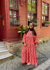 ELBİSEBeyaz Çiçek Desenli Kırmızı Elbise