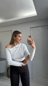 BEYAZ ÇAPRAZ KOL BLUZ