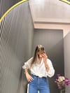 BEYAZ MODAL ÇİZGİLİ GÖMLEK 