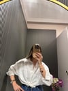 BEYAZ MODAL ÇİZGİLİ GÖMLEK 
