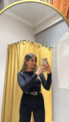DAMLA AKSESUARLI SİYAH BLUZ 