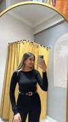 DAMLA AKSESUARLI SİYAH BLUZ 