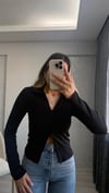 FERMUARLI BLUZ SİYAH 