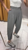 GRİ ÇİZGİLİ HAVUÇ PANTOLON