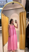 İP ASKILI PEMBE ELBİSE 