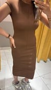 KAHVE DİKİŞ DETAYLI ELBİSE 