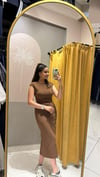 KAHVE DİKİŞ DETAYLI ELBİSE 