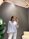 MAVİ ÇİZGİLİ GÖMLEK 