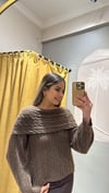 SAÇ ÖRGÜLÜ MADONNA TRİKO KAZAK KAHVE
