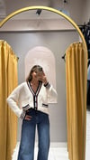 ŞERİTLİ KREM HIRKA 