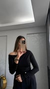 SİYAH ÇAPRAZ KOL BLUZ 