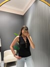 SİYAH DÜĞME DETAYLI BLUZ 