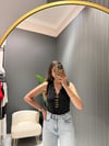 SİYAH DÜĞME DETAYLI BLUZ 