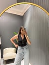 SİYAH DÜĞME DETAYLI BLUZ 