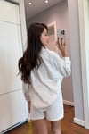 BEJ ÇİZGİLİ KEMERLİ KETEN ŞORTLU TAKIM