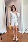 BEJ ÇİZGİLİ KEMERLİ KETEN ŞORTLU TAKIM