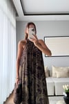 HALTER YAKA DESENLİ TÜL ELBİSE