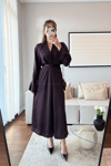 KRUVAZE YAKA BELDEN KUŞAKLI DÖKÜMLÜ MAXİ ELBİSE-MÜRDÜM