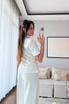 ÖNÜ NAKIŞ İŞLEMELİ VATKALI CEKET PANTOLON TAKIM-BEYAZ