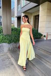 SARI KUŞAKLI ELBİSE