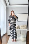 YARASA KOL DESENLİ ELBİSE