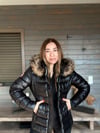 Kolda Nakış Logo Çıkartılabilir Kapşon ve Kürk Detaylı Şişme Mont