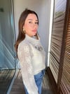 Yakası Dantelli Gömlek