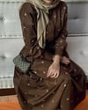KAHVERENGİ YILDIZ NAKIŞ ELBİSE