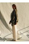 cift-renkli-oversize-dugmeli-triko-hir-b1b87b.jpg