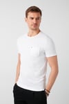 % 100 Pamuklu Slim Fit Bisiklet Yaka Cepli Erkek T Shirt 5902000 BEYAZ