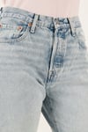 501 Pamuklu Yırtık Detaylı Regular Fit Düz Paça Jeans Kadın Kot Pantolon 12501-0500 AÇIK MAVİ