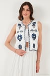 Astarlı Nakış İşlemeli Regular Fit Yuvarlak Yaka Crop Kadın Yelek 611YL129 EKRU