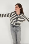Çizgili Oversize Fit Bisiklet Yaka Düğmeli Crop Triko Kadın Hırka 4615567 GRİ