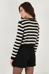 Çizgili Oversize Fit Bisiklet Yaka Düğmeli Crop Triko Kadın Hırka 4615567 SİYAH