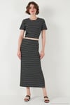 Çizgili Slim Fit Bisiklet Yaka Yırtmaçlı Midi Boy Etekli Crop Kadın Takım 5866132 SİYAH-BEYAZ