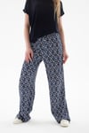 Desenli Regular Fit Yüksek Bel Bol Paça Kadın Pantolon 25Y0179K1 MAVİ