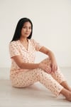 Desenli Yumuşak Dokulu Regular Fit Düğmeli Kısa Kollu Kadın Pijama Takımı 65750101Y SOMON