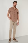 Düğmeli Yaka Pamuklu Slim Fit Cepli Erkek Gömlek CF21S111153 TOPRAK